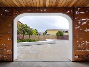 耐候鋼在建筑中的表現(xiàn)優(yōu)勢！